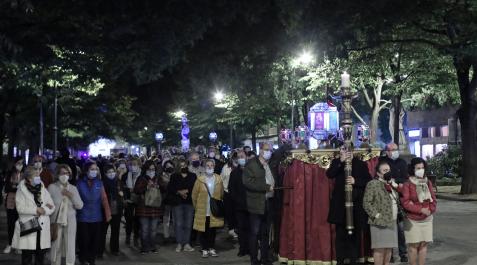 Rosario de cristal en 2021 Imagen del rosario celebrado el año pasado, cuando aún era obligatorio el uso de mascarilla.