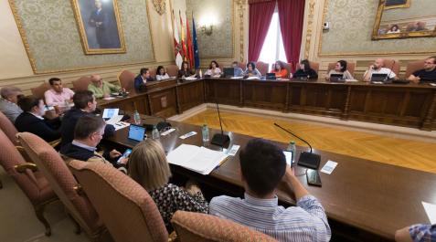 PLENO Instante del pleno extraordinario celebrado este lunes en Tudela.