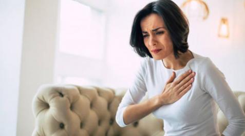 Una mujer sufre un infarto Una mujer sufre un infarto