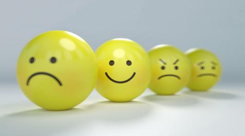 Imagen representantiva de emoticonos de emociones Imagen representantiva de emoticonos de emociones