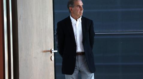 Gregorio Anchutegui, director gerente del SNS, antes de intervenir en el Parlamento Gregorio Anchutegui, director gerente del SNS, antes de intervenir en el Parlamento