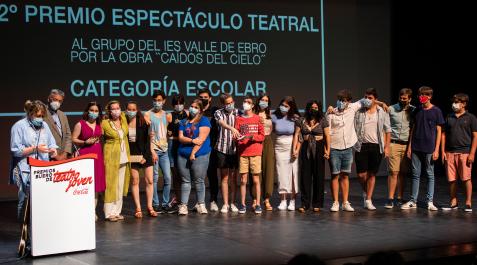 CLETA A: JOSE LUIS REGALADO
F: 30/06/2021
P: LOS COMPONENTES DEL GRUPO DE TEATRO DEL IES VALLE DEL EBRO RECOGIENDO SU PREMIO
L: TUDELA
T: EL GRUPO DE TEATRO DEL IES VALLE DEL EBRO, SEGUNDO EN LOS PREMIOS BUERO DE TEATRO