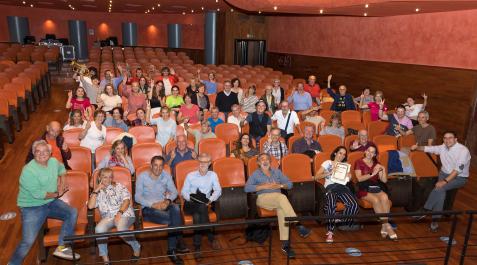 JABO Los participantes en la obra, durante un ensayo en el Teatro Gaztambide de Tudela.
