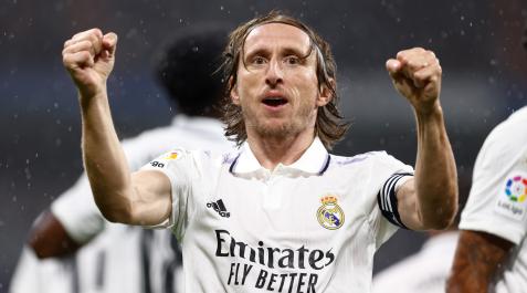 Luka Modric celebra uno de los goles del partido ante el Sevilla Luka Modric celebra uno de los goles del partido ante el Sevilla