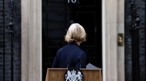 Liz Truss, tras un discurso desde el portal del número 10 de Downing Street Liz Truss, tras un discurso desde el portal del número 10 de Downing Street