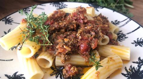 tortiglionis con salsa de tomate provenzal