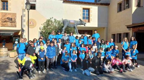 SENDA Los voluntarios participantes en la replantación de una zona del parque Sendaviva de Arguedas.