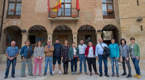 Los asistentes a la primera reunión celebrada en Bargota posan instantes antes del encuentro Los asistentes a la primera reunión celebrada en Bargota posan instantes antes del encuentro
