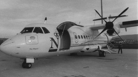 Un avión de Líneas Aéreas Navarra, empresa desaparecida en 1997. Un avión de Líneas Aéreas Navarra, empresa desaparecida en 1997.