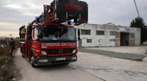 Incendio en una nave de la empresa Balat Incendio en una nave de la empresa Balat