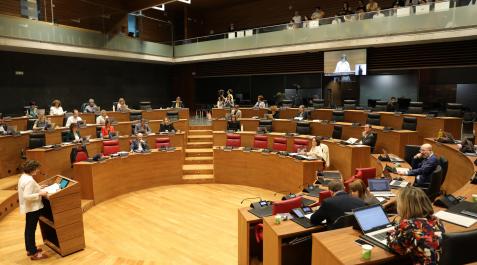 Pleno del Parlamento durante el monográfico contra la pobreza Pleno del Parlamento durante el monográfico contra la pobreza