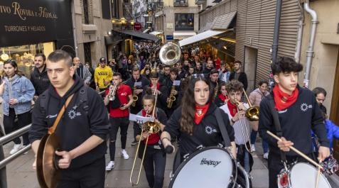 Una charanga anima el Casco Antiguo de Pamplona, el pasado 5 de mayo, quinto peldaño de la escalera de San Fermín Una charanga anima el Casco Antiguo de Pamplona, el pasado 5 de mayo, quinto peldaño de la escalera de San Fermín