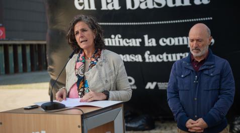Gomez y plaza Baluarte La consejera Itziar Gómez, durante su acto contra el desperdicio alimentario.