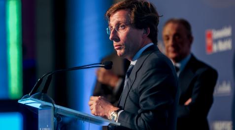 El alcalde de Madrid, José Luis Martínez-Almeida El alcalde de Madrid, José Luis Martínez-Almeida, interviene en la ceremonia de los VIII Premios Leones que otorga el diario 'El Español’ en la Puerta del Sol