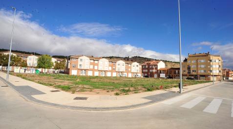 Vista de los terrenos donde se levantará la promoción de vivienda pública de Lodosa Vista de los terrenos donde se levantará la promoción de vivienda pública de Lodosa