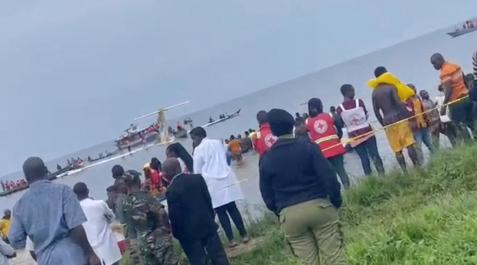 avion-lago-victoria Labores de rescate de los pasajeros del avión tanzano estrellado en el lago Victoria