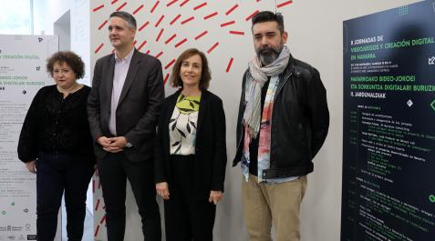 De izda. a dcha: Oskia Ugarte (directora del Centro Huarte), Ignacio Apezteguía, Ana Herrera y Carlos Fernández de Vigo
