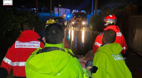 castellon Bomberos del Consorci Provincial de Castellón, en un servicio por las últimas lluvias
