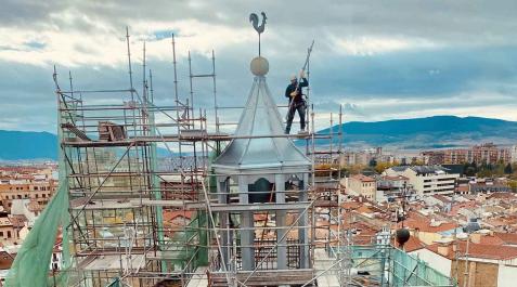 Aspecto de las obras que se realizan en la torre sur de San Cernin Aspecto de las obras que se realizan en la torre sur de San Cernin
