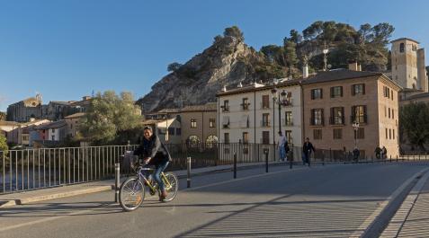 Azucarero *A:MONTXO A.G.
*F: 2022-11-17
*L: ESTELLA-LIZARRA
*T: PROXIMA CONSTRUCCION DE CARRIL BICI ENTRE CALLE LA RUA Y PASEO DE LA INMACULADA
*P:
