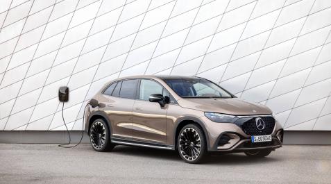 Mercedes-Benz EQE El seductor Mercedes-Benz EQE SUV luce un elegante porte y rueda sin emisiones