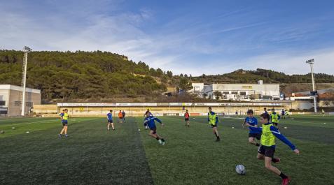 Izarra *A: MONTXO A.G.
*F: 2022-02-23
*L: ESTELLA-LIZARRA
*T: CAMPO DE FUTBOL DE MERKATONDOA
*P: