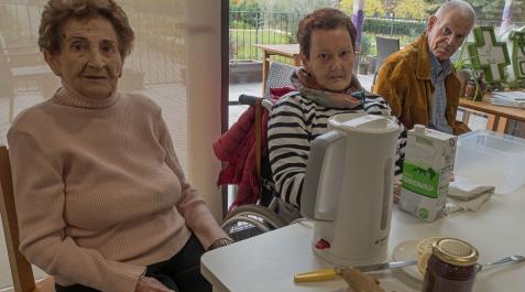 Desde la izda., María Portillo, María Andión Izu y Javier Lander se encargaron de mostrar algunos de los trucos recogidos en el libro Desde la izda., María Portillo, María Andión Izu y Javier Lander se encargaron de mostrar algunos de los trucos recogidos en el libro
