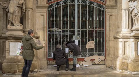 Acción para concienciar sobre la situación de las personas sin hogar en Pamplona Acción para concienciar sobre la situación de las personas sin hogar en Pamplona