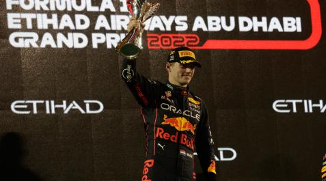 El piloto neerlandés Max Verstappen (Red Bull) se ha impuesto este domingo en el Gran Premio de Abu Dabi El piloto neerlandés Max Verstappen (Red Bull) se ha impuesto este domingo en el Gran Premio de Abu Dabi