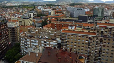 Vista general del Ensanche y Casco Viejo de Pamplona, desde el Edificio Singular Vista general del Ensanche y Casco Viejo de Pamplona, desde el Edificio Singular