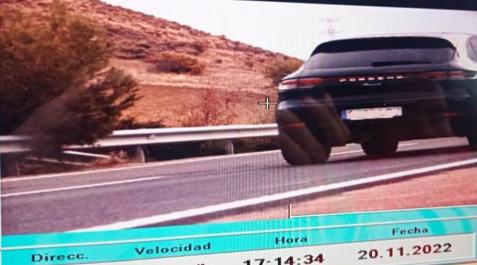 Interceptado en Marcilla un vehículo a 189 km por hora Interceptado en Marcilla un vehículo a 189 km por hora