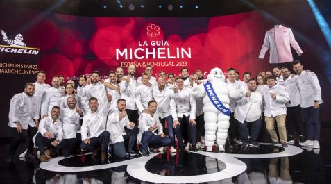 Gala Estrella Michelin Los cocineros con una Estrella Michelin posan en la gala celebrada en Toledo este martes.