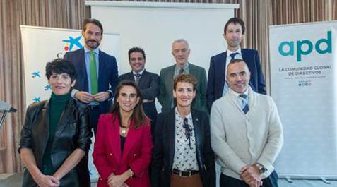 Arriba de izquierda a derecha: Carlos Sánchdez (Caixabank), Carlos Llonis (Truck&Wheel), Juan Córdoba (Isringhausen) y José Ignacio García de Albizu (Huntsman). Debajo de izquierda a derecha: Elma Saiz (Gobierno de Navarra), Isabel Moreno (Caixabank), Mar Arriba de izquierda a derecha: Carlos Sánchdez (Caixabank), Carlos Llonis (Truck&Wheel), Juan
Córdoba (Isringhausen) y José Ignacio García de Albizu (Huntsman).
Debajo de izquierda a derecha: Elma Saiz (Gobierno de Navarra), Isabel Moreno (Caixabank),
María Chivite (Gobierno de Navarra) y Héctor Barbarin (APD y CNTA)