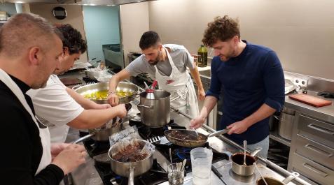 El chef Leandro Gil preparó cada uno de los platos con idénticos ingredientes, cantidades y tiempos. El chef Leandro Gil preparó cada uno de los platos con idénticos ingredientes, cantidades y tiempos.