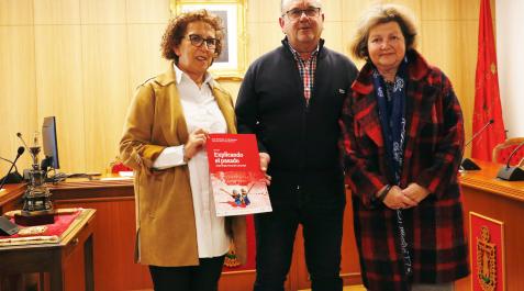 cortes Ana Martínez, Fernando Sierra y Gloria Munilla, en la presentación de las jornadas.