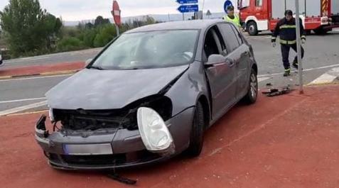 Resultado de uno de los turismos en el accidente en el que han resultado heridos dos conductores en Tudela Resultado de uno de los turismos en el accidente en el que han resultado heridos dos conductores en Tudela