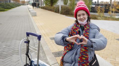 Arena tiene 13 años y está ingresada en La Paz con un corazón artificial desde verano a la espera de un trasplante Arena tiene 13 años y está ingresada en La Paz con un corazón artificial desde verano a la espera de un trasplante