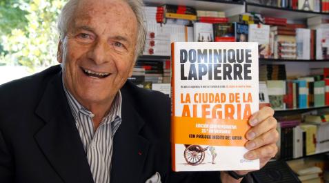 El escritor francés Dominique Lapierre, en la feria del libro de Madrid El escritor francés Dominique Lapierre, en la feria del libro de Madrid