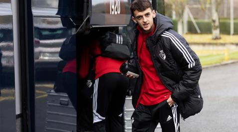 Aimar Aimar Oroz, antes de subir al autobús rumbo a Girona