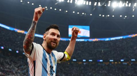 Messi Leo Messi celebra un tanto anotado con Argentina en la semifinal del Mundial de Catar contra Croacia.