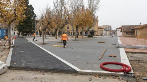 PadreLasa Aspecto que presenta actualmente la plaza Padre Lasa, con buena parte del pavimento colocado.