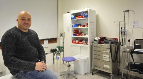 Iván Vergara Fernández, médico Iván Vergara Fernández, en el consultorio del centro de salud de Lodosa