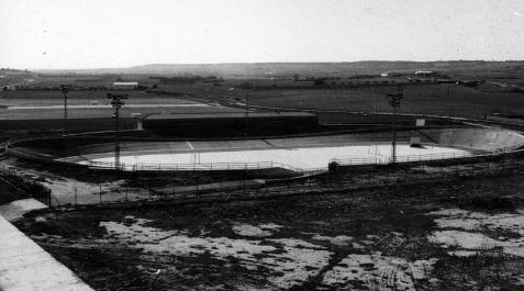 El velódromo de Tafalla, en 1997. El velódromo de Tafalla, en torno al cual se iba a construir la ciudad deportiva.