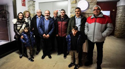 Parte de los integrantes de la Asociación de Belenistas de Tafalla en la inauguración de la muestra Parte de los integrantes de la Asociación de Belenistas de Tafalla en la inauguración de la muestra