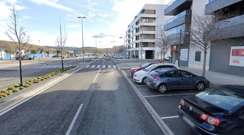 Calle Valle de Egüés, en Lezkairu El accidente ha tenido lugar en un paso de cebra de la calle Valle de Egüés