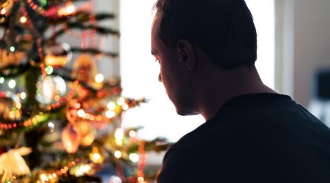 NAVIDAD-AUSENCIAS La expectativa de tener que disfrutar y ser feliz en estas fechas puede empeorar la situación que viven muchas personas, con un importante coste emocional
