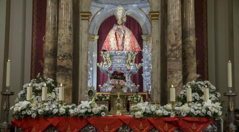 san fermin San Fermín, un 6 de junio con los seis pañuelos de la escalera.