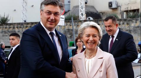 Croacia-Andrej-Plenkovic-Ursula-von-der-Leyen El primer ministro de Croacia, Andrej Plenkovic, recibe a la presidenta de la Comisión Europea, Ursula von der Leyen, en Zagreb