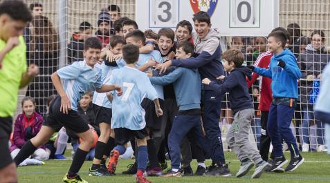 noain A* Jesús Garzaron
T* Torneo interescolar de fútbol. Liceo Monjardín vs San Miguel de Noáin
F* 2023_01_02
L* Tajonar