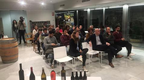 Los asistentes a la presentación de la nueva Academia Vivid en el acto celebrado en Olite. Los asistentes a la presentación de la nueva Academia Vivid en el acto celebrado en Olite.